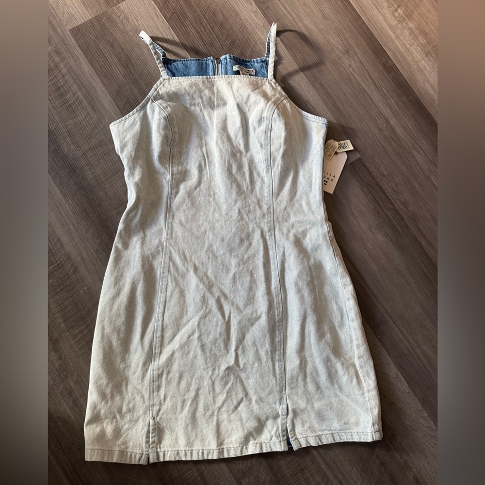 Billabong women’s Light Blue Denim Mini Dress size large